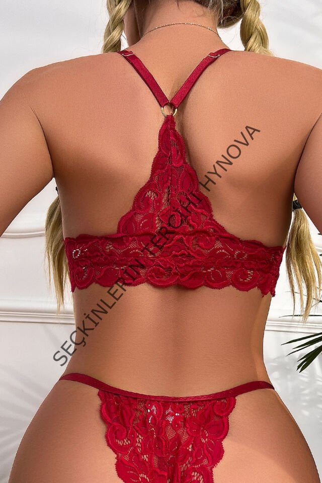 Kadın Bordo Sırtı Dantel ve İp Detaylı Şık Sütyen Külot Takımı – Modern, Konforlu ve Günlük Kombinlere Uygun