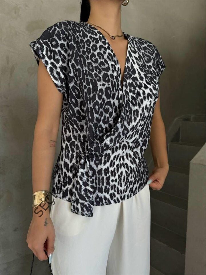 LEOPAR DESEN YANDAN BAĞLAMA DETAYLI BLUZ - Gri