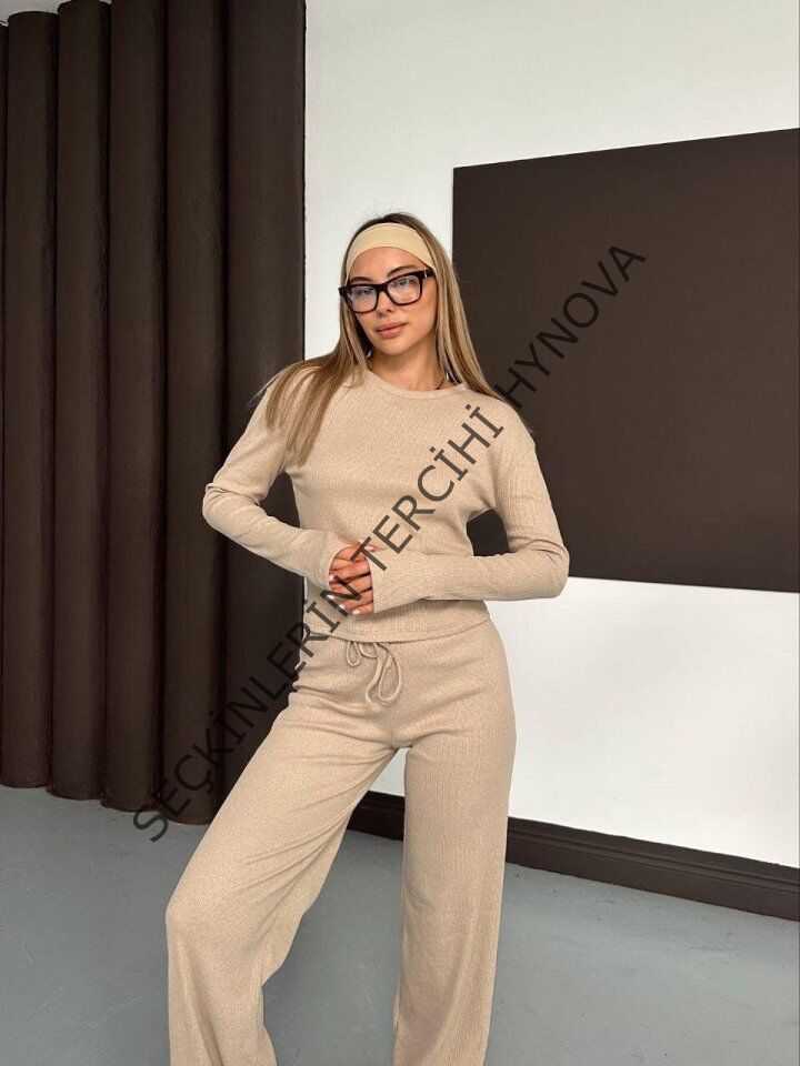 Kadın Bisiklet Yaka Parmak Geçme Detay Uzun Kollu Bluz Ve Pantolon Ikili Takım