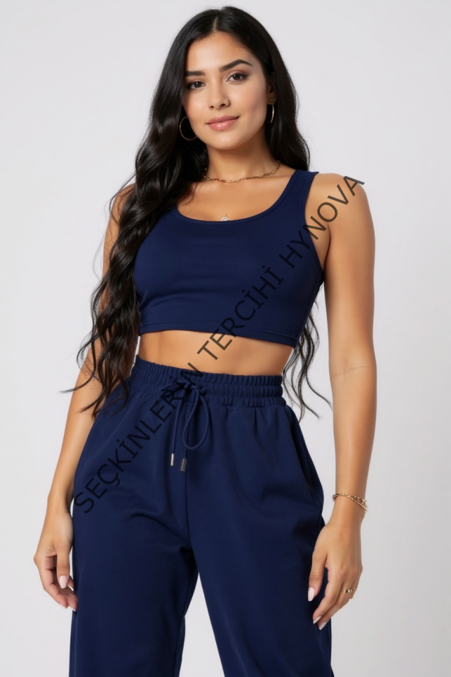 Kadın Lacivert Kaşkorse Cepli Jogger Eşofman Altı ve Crop Top Bluz – Şık, Rahat ve Kolay Kombinlenebilir