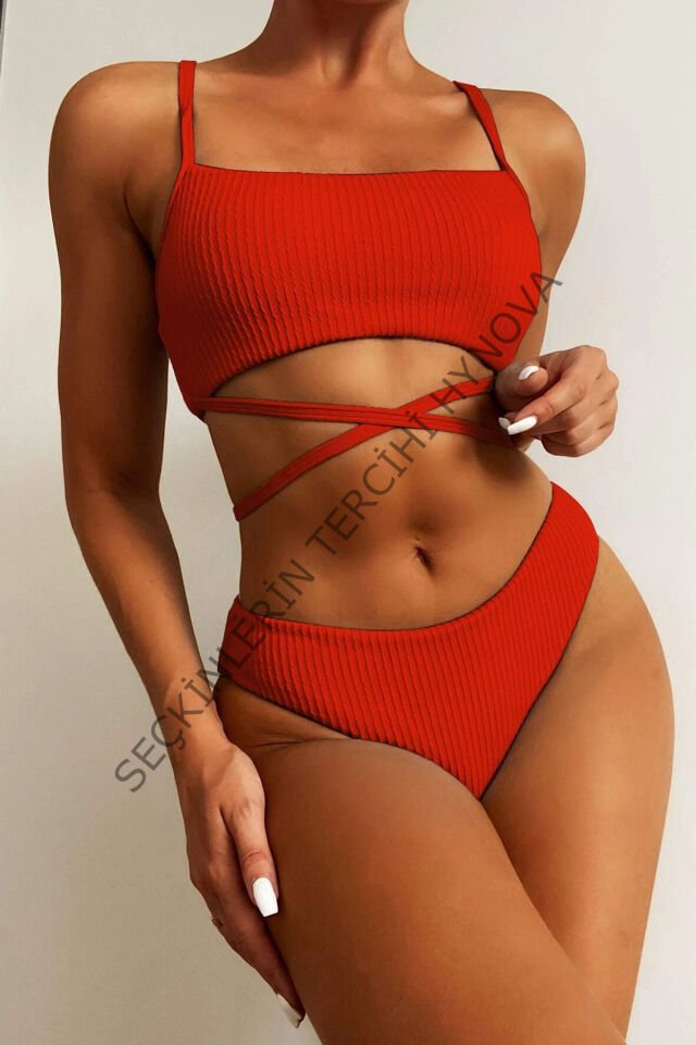 Kadın Kırmızı Çapraz Bağlama Detaylı Yüksek Bel Bikini Takımı – Modern, Konforlu ve Günlük Kombinlere Uygun