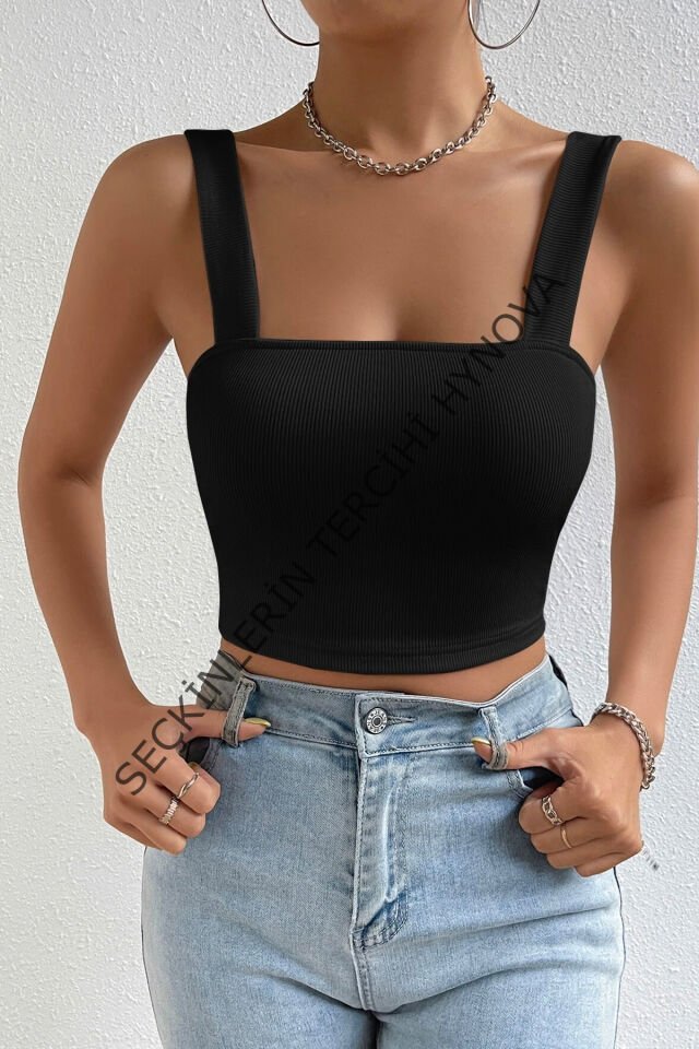 Kadın Siyah Kare Yaka Kalın Askılı Dekolteli Crop Top Bluz – Şık, Rahat ve Kolay Kombinlenebilir