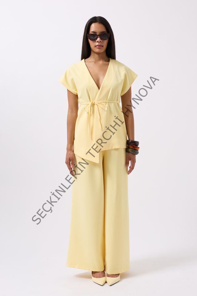 Bağcık Detay Yelek