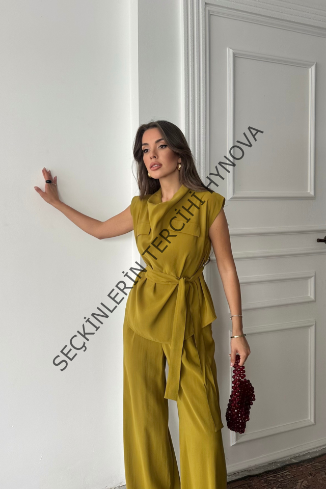 TENCEL MODAL KOLSUZ BLUZ KAPALI CEP DETAYLI DÖKÜMLÜ - PANTOLON TAKIM - Yağ Yeşili
