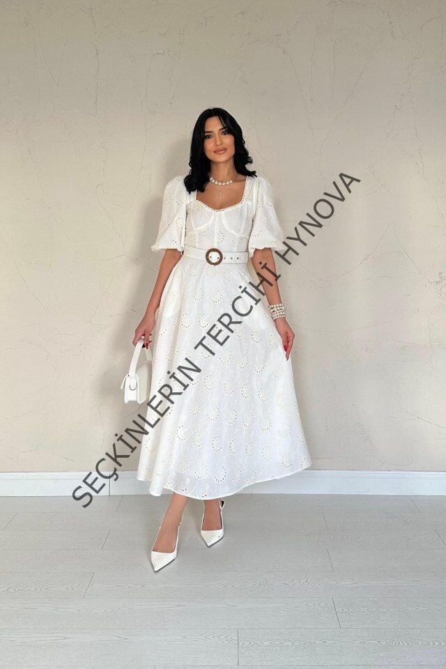 Ekru Göğüs Kup Detaylı Kemerli Brode Elbise