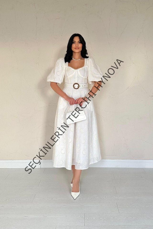 Ekru Göğüs Kup Detaylı Kemerli Brode Elbise
