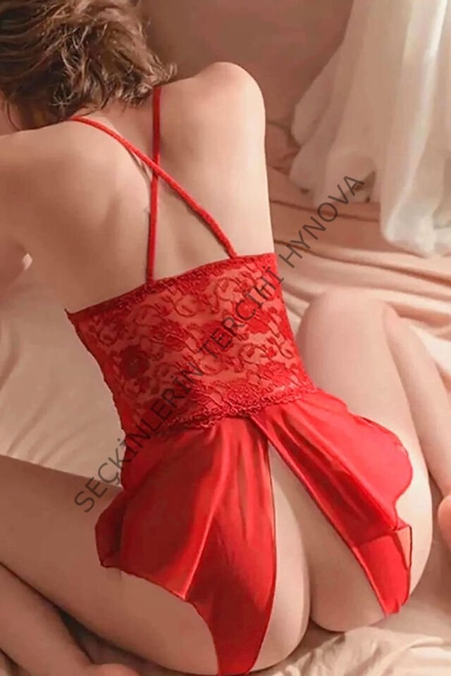 Kadın Kırmızı Özel Bölgesi Açık Dantelli Gecelik – Modern ve Şık Tasarım