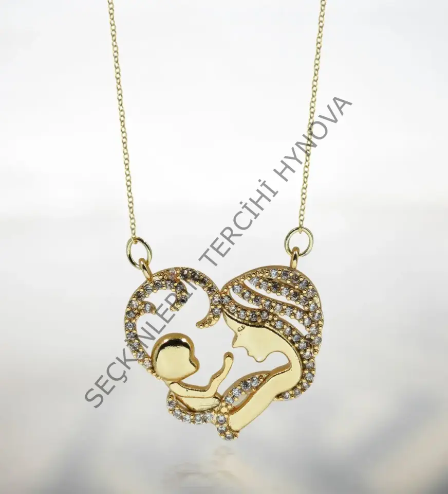 BK Gift Kadınlara Özel Siyah Şal ve  Zirkon Taşlı Anne-Bebek Kalp Kolye